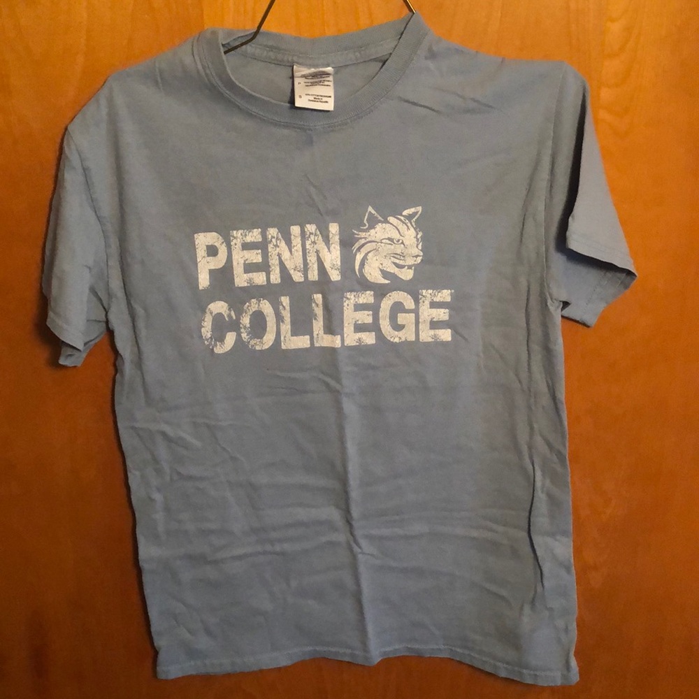 💜 2/$10 💜 Penn Tech College T-Shirt